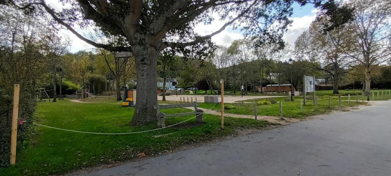 Le Gite Au Pied Du Chateau De Chaumont Exterior foto